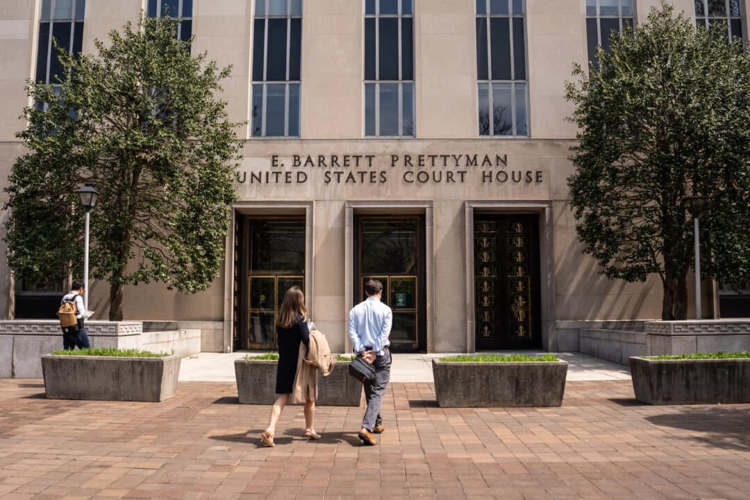 La Corte Federal E. Barrett Prettyman en Washington el 14 de abril de 2025. (Madalina Vasiliu/The Epoch Times)