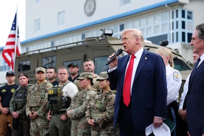 El presidente Donald Trump da un discurso ante agentes del orden en el Centro de Operaciones Anacostia de la Policía de Parques de EE. UU., en Washington, el 21 de agosto de 2025. (Anna Moneymaker/Getty Images)
