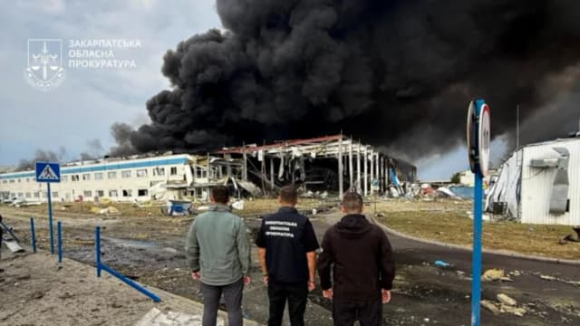 Ataque ruso contra el oeste de Ucrania alcanza fábrica estadounidense, dicen funcionarios ucranianos