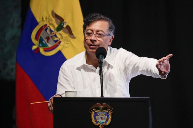 Petro dice que narcotraficantes en proceso de desmovilización no serán extraditados, ante pedido de EE. UU.
