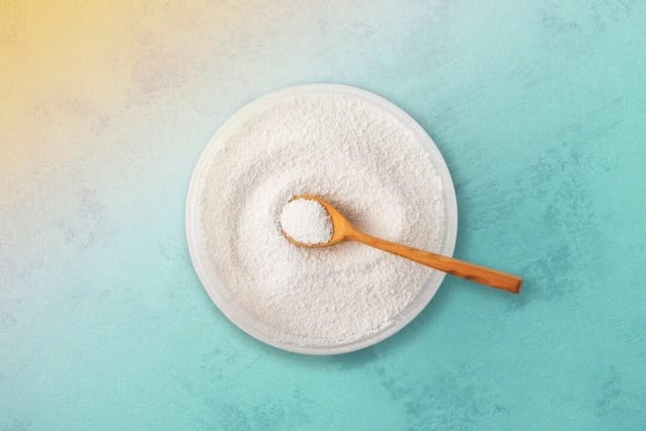 Relacionan conservante común con mejoras cognitivas en investigación sobre el Alzheimer precoz