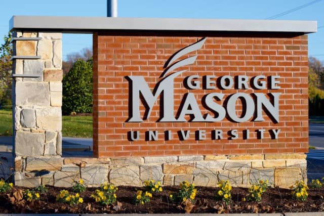 Universidad George Mason violó derechos civiles con prácticas ilegales DEI: Departamento de Educación