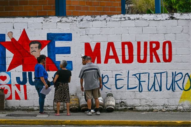 El control sobre las telecomunicaciones permite a Maduro mantener el dominio de la población, dice experto