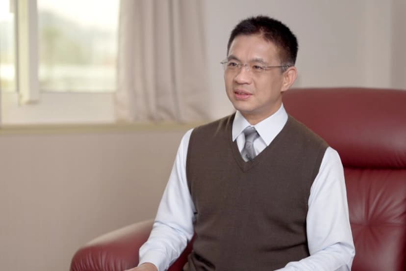 El Dr. Lin Wei Yu compartió su viaje de niño enfermizo a la salud duradera en "The Stories of Life", un programa de podcast de la edición china de NTD, medio asociado a The Epoch Times. (NTD)