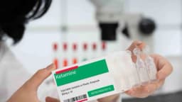 Recetas de ketamina aumentan a pesar de la escasa evidencia de eficacia para el dolor