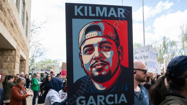 Una jueza de EE. UU. impide que el gobierno detenga nuevamente a Abrego García