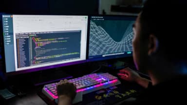 Robo de tecnología taiwanesa por parte de China podría acelerar planes de invasión: Analistas