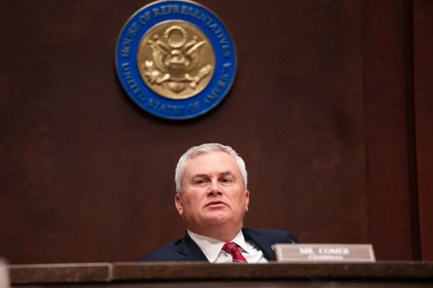 El presidente del Comité de Supervisión de la Cámara de Representantes, James Comer (R-Ky.), dirige una audiencia en el Capitolio en Washington el 5 de marzo de 2025.
(Madalina Vasiliu/The Epoch Times)