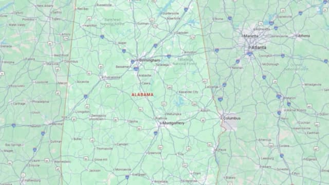 Padre y madre mueren y siete niños quedan heridos por accidente en parque todoterreno de Alabama
