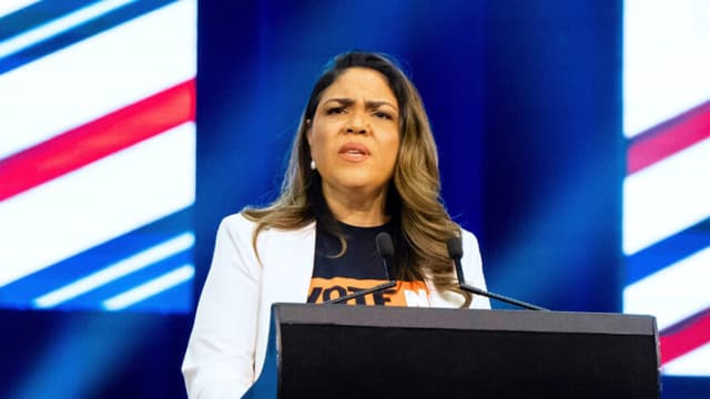 Aranceles de Trump no deben distraer de la expansión militar del PCCh, dice senadora Price