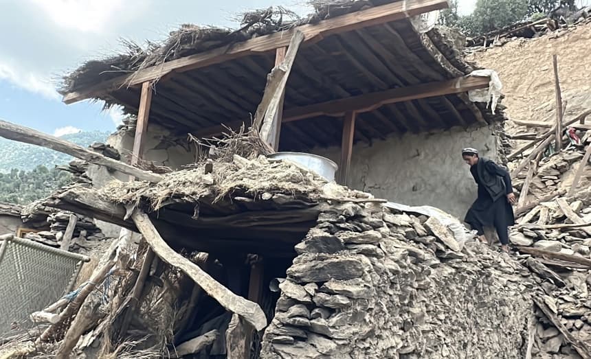 Tres nuevos terremotos en 24 horas agravan el pánico en una Afganistán ya devastada