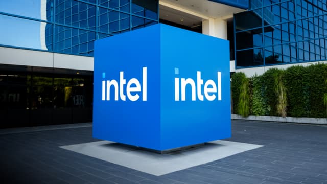 Cómo la participación del gobierno estadounidense en Intel afectará la competencia tecnológica con China