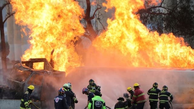 Gobierno y empresa reaccionan tras explosión de pipa de gas en Ciudad de México: Esto es lo que dijeron