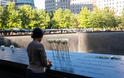 Recordando la tragedia del 11-S en la Zona Cero 24 años después