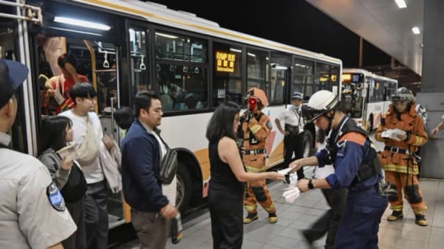 Dos heridos en aterrizaje de emergencia de United Airlines en Japón