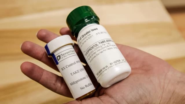 California aprueba ley sobre uso de píldoras abortivas que permite el anonimato de pacientes y médicos