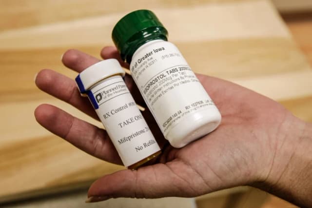 California aprueba ley sobre uso de píldoras abortivas que permite el anonimato de pacientes y médicos