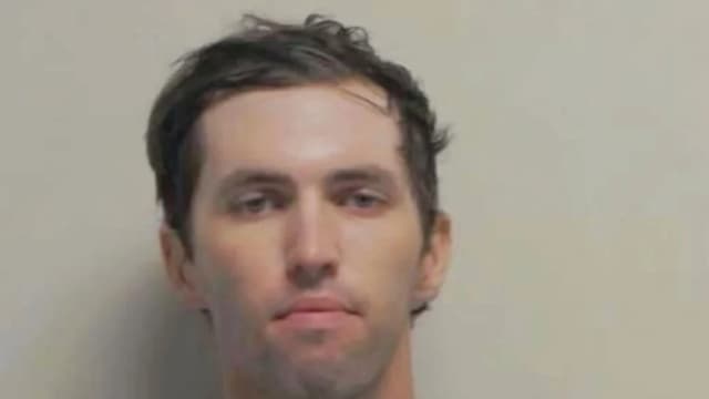 Gob. de Utah dice que el presunto asesino de Charlie Kirk dejó una nota y tiene una "ideología izquierdista"