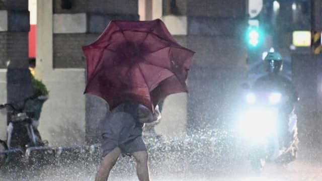 China emite alertas por fuertes vientos y lluvias tras la llegada del tifón Mitag