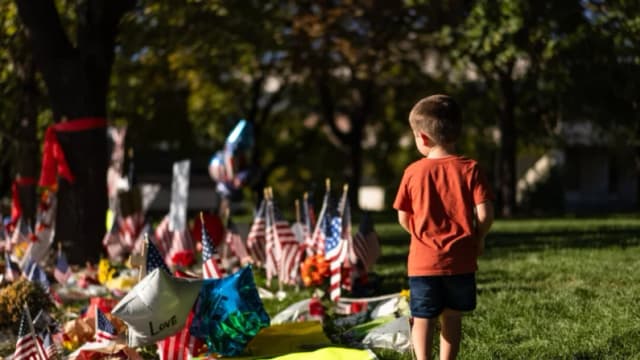 Proponen honrar a Charlie Kirk con un programa de debate civil y otros homenajes