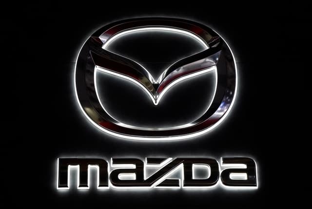 Falla en luz indicadora obliga a revisión de 1341 Mazda en México
