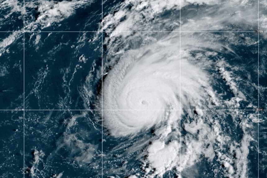 Una imagen satelital muestra el huracán Gabrielle el 22 de septiembre de 2025. (NOAA vía AP).