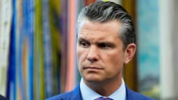 Hegseth disuelve comité militar debido a agenda feminista