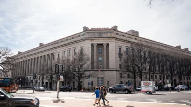 El Departamento de Justicia nombra a 42 nuevos jueces de inmigración