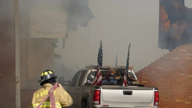 Médicos describen la escena en el hospital cuando llegaron las víctimas del tiroteo de la iglesia de Michigan