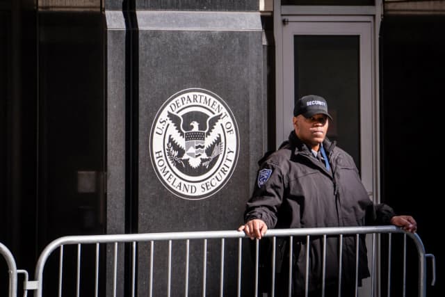 DHS propone reabrir parcialmente nuevas solicitudes de DACA en medio de la pendiente demanda