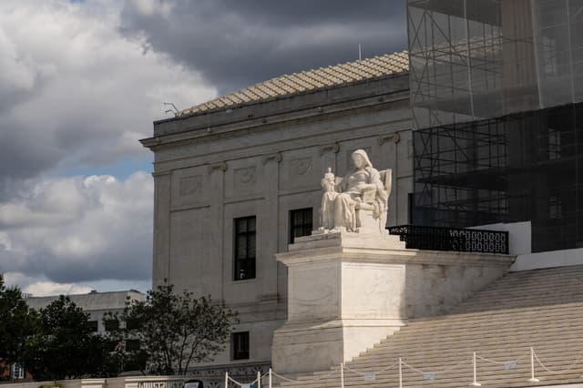 Corte Suprema autoriza a Trump suspender temporalmente el TPS a venezolanos