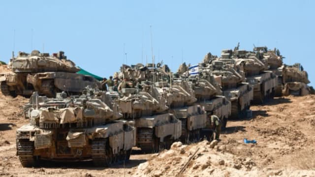 Trump dice que Israel acepta retirada inicial en Gaza para un alto el fuego