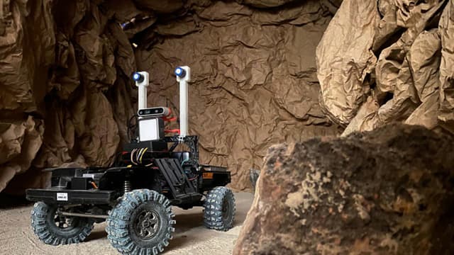 Mexicanas diseñan robot que explora minas y detecta peligros