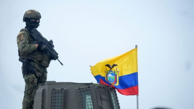 Interceptan en Ecuador 38 kilos de cocaína ocultos en envió a Inglaterra