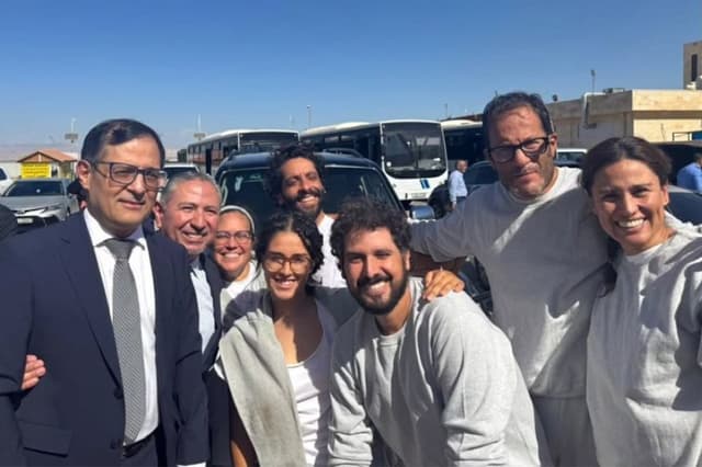 Comienza repatriación de mexicanos detenidos en Israel por participar en la Flotilla Global Sumud