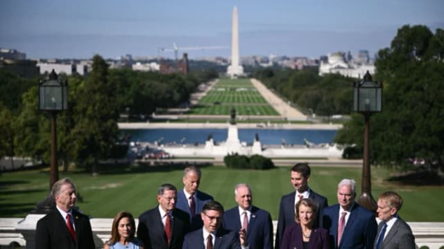 Trabajadores federales suspendidos no tienen garantizado el pago retroactivo: Casa Blanca