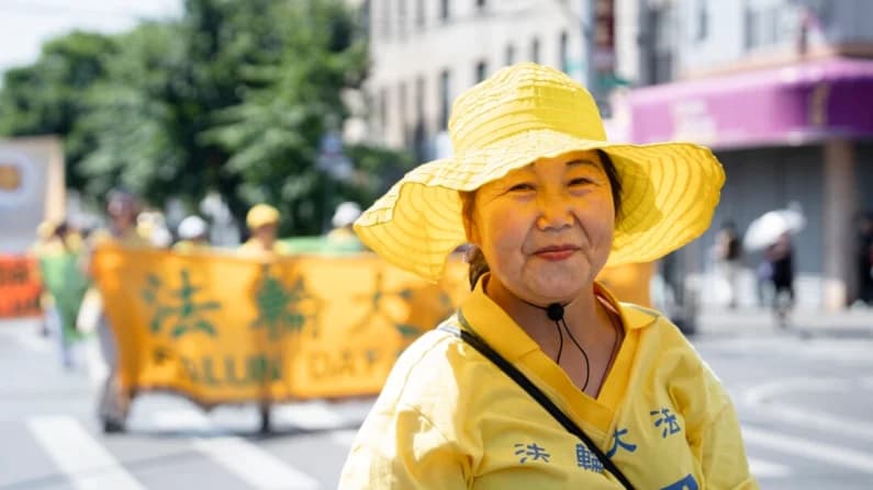 Practicantes de Falun Gong de China envían saludos a su fundador en la celebración del Medio Otoño