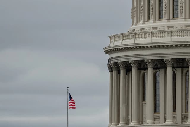 Senado vuelve a rechazar proyectos para reabrir el gobierno mientras los partidos se culpan mutuamente