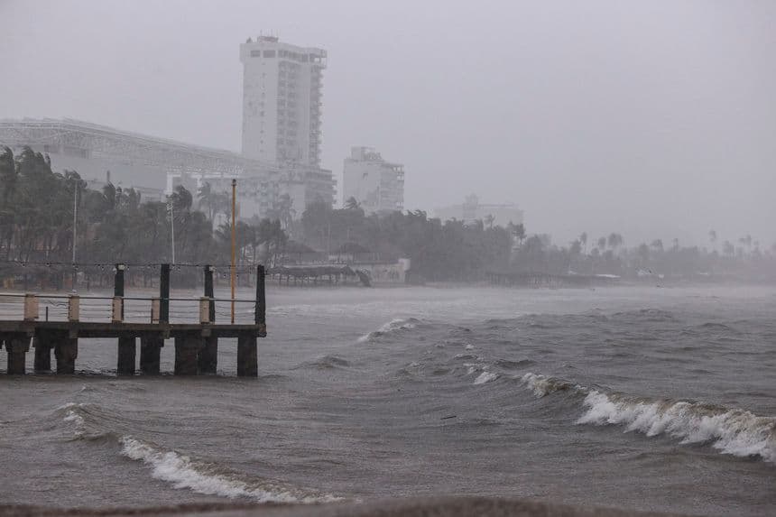 México anuncia la formación de la tormenta Raymond frente a costas de Guerrero
