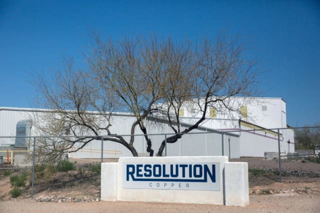 Gigantesca mina de cobre de Arizona, objeto de litigio, podría comenzar a explotarse en 2026