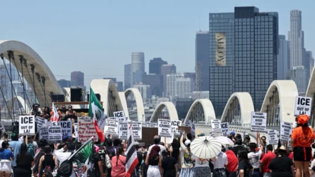 Condado de Los Ángeles considera declarar estado de emergencia ante las medidas migratorias