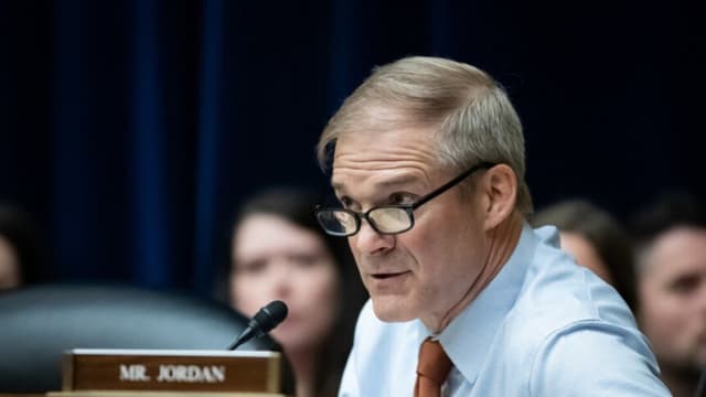 Republicanos piden a la Corte Suprema mantener límites de Trump a la ciudadanía por nacimiento