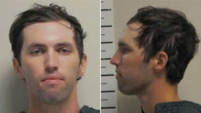 Sospechoso de asesinar a Charlie Kirk pide usar ropa de civil ante la corte, según sus abogados