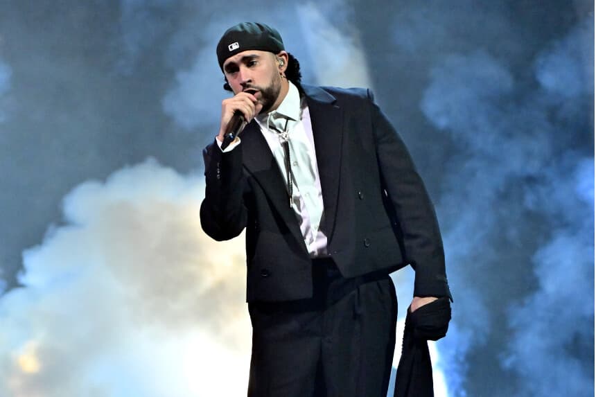 Bad Bunny actúa en el T-Mobile Arena de Las Vegas el 23 de febrero de 2024. (David Becker/Getty Images).