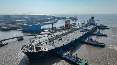 Cómo China compra el petróleo iraní sancionado