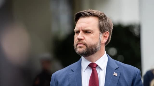 Vance dice que Trump no ha descartado invocar la Ley de Insurrección