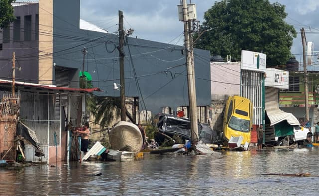 Universidad Veracruzana verificará la desaparición de estudiantes por fuertes lluvias, dice Sheinbaum