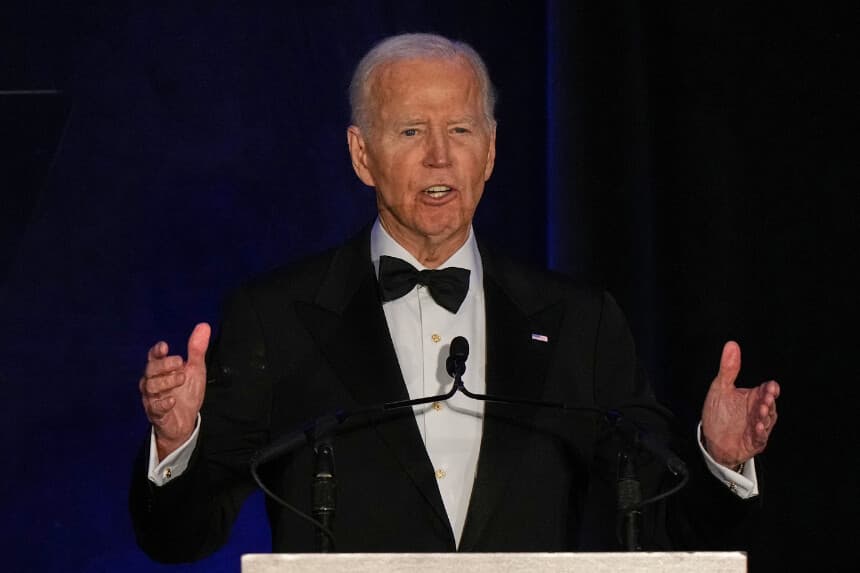 El expresidente Joe Biden habla durante la 100.ª Gala Anual de Premios de la Asociación Nacional de Abogados en Chicago, el 31 de julio de 2025. (Nam Y. Huh/AP Photo).