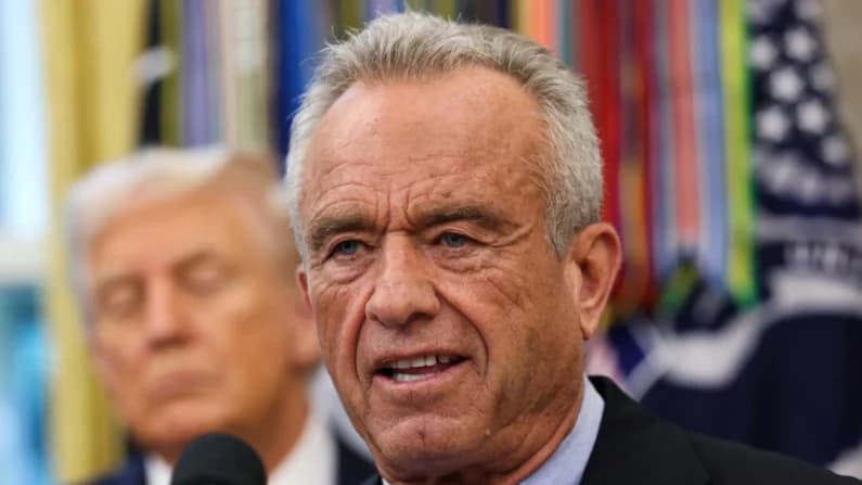 Comité de vacunas de RFK Jr. publica el plan para evaluar vacunas infantiles