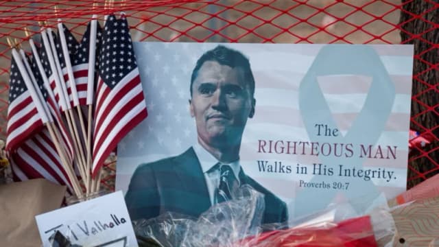 EE. UU. revoca visados de seis extranjeros que celebraron la muerte de Charlie Kirk